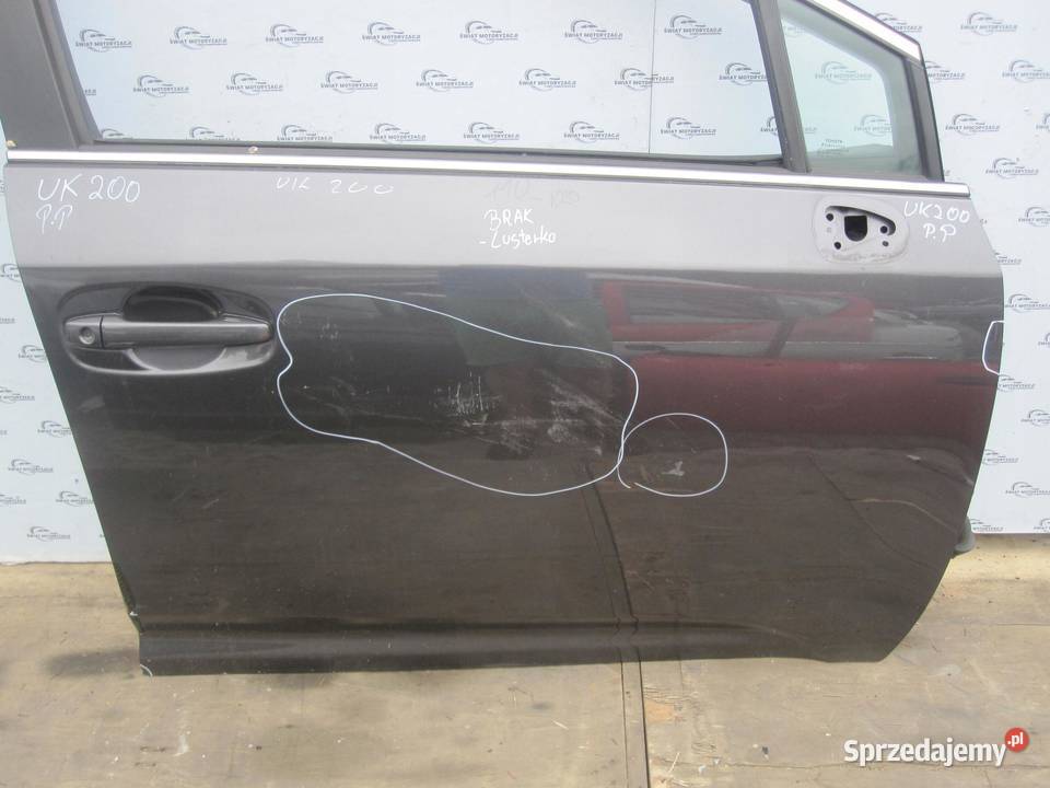 TOYOTA AVENSIS T27 III 10r drzwi prawe przód