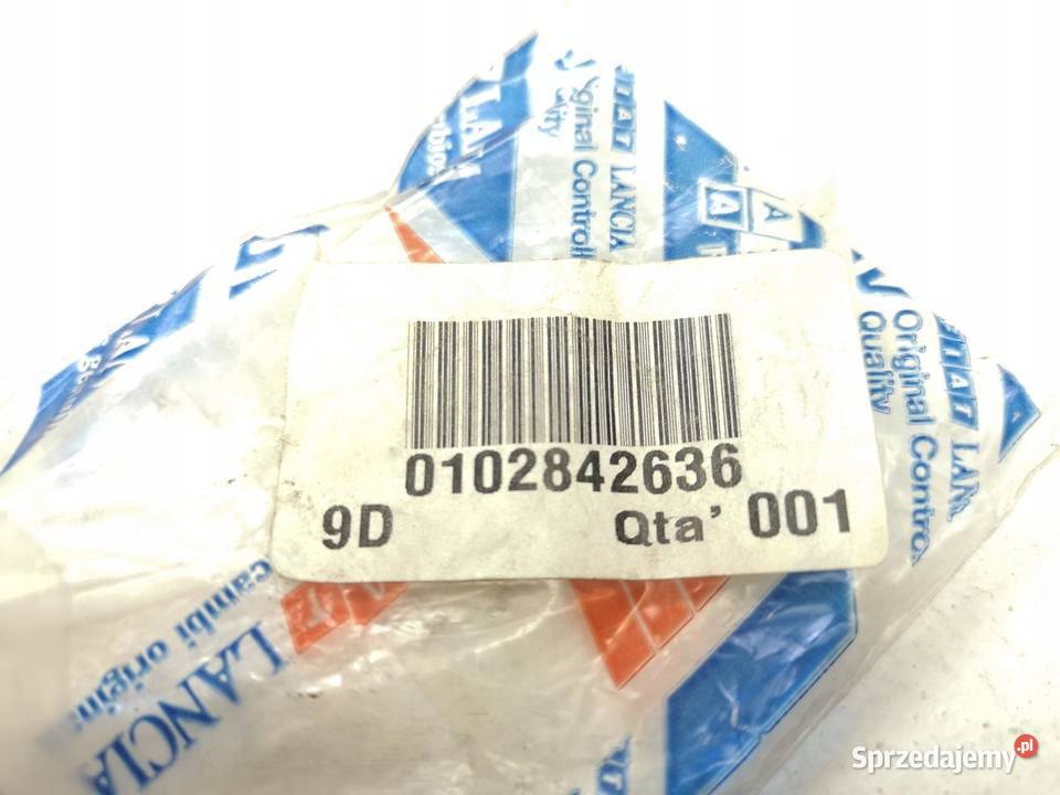 GUZIK REGULACJI ZAGŁÓWKA FIAT BRAVA BRAVO osobowe