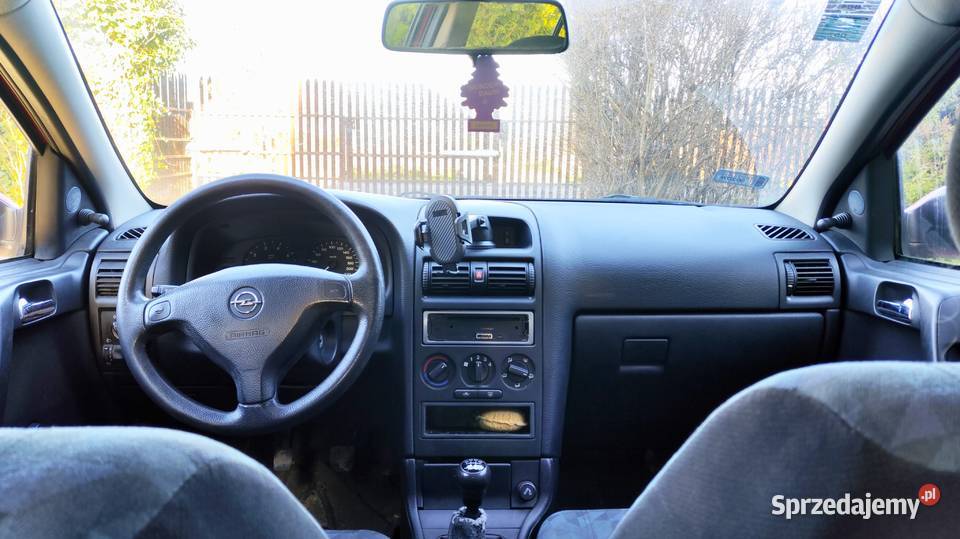 Stare ale w pełni funkcjonalne tłumik na czerwony Astra