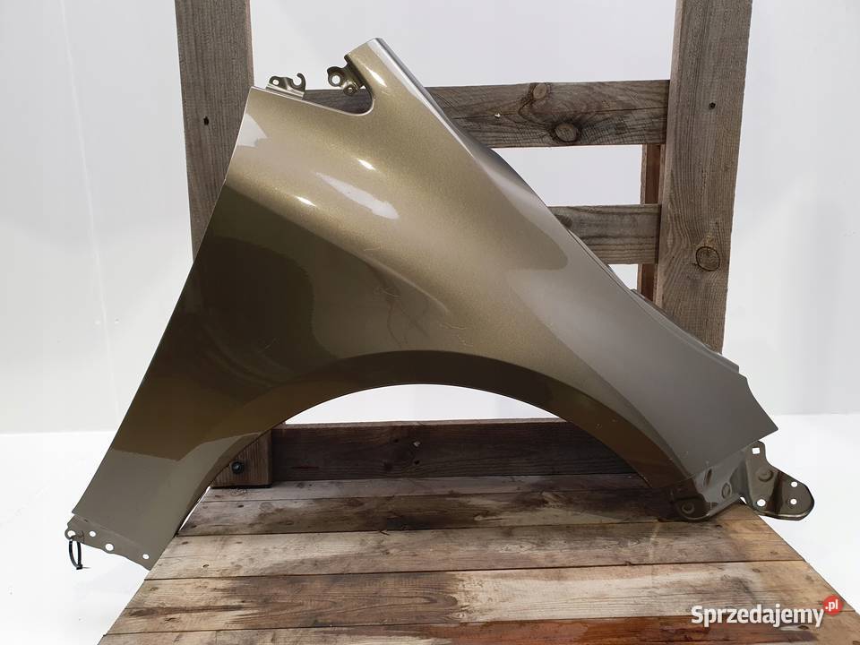 PRZEDNI BŁOTNIK PRAWY Toyota Corolla XII E21