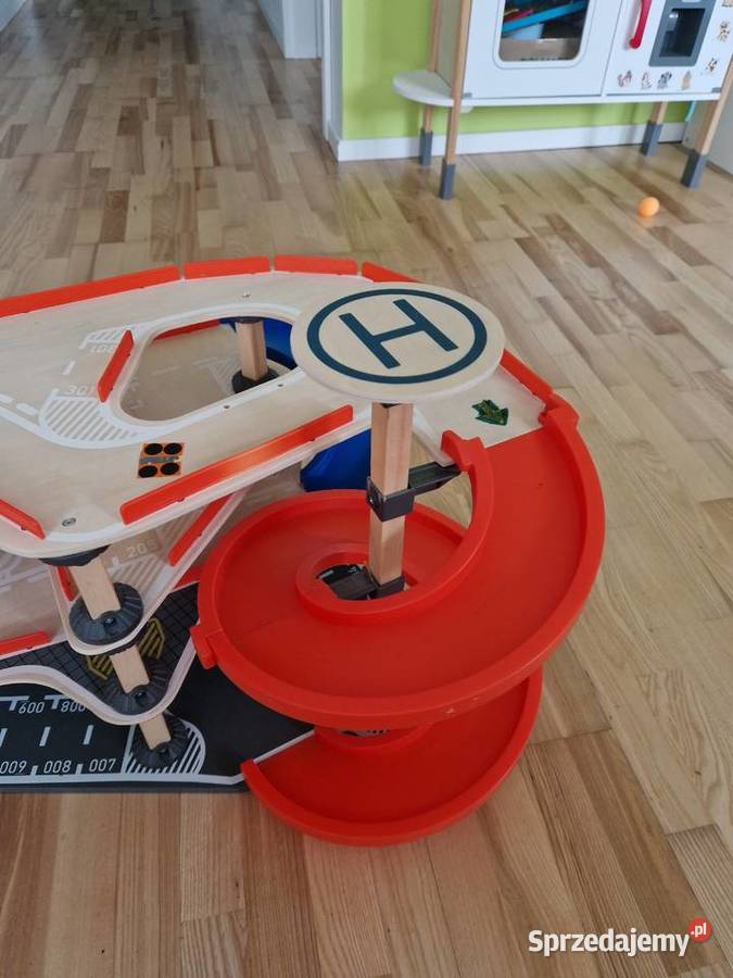 Parking drewniany duży 4 piętra z windą Bydgoszcz