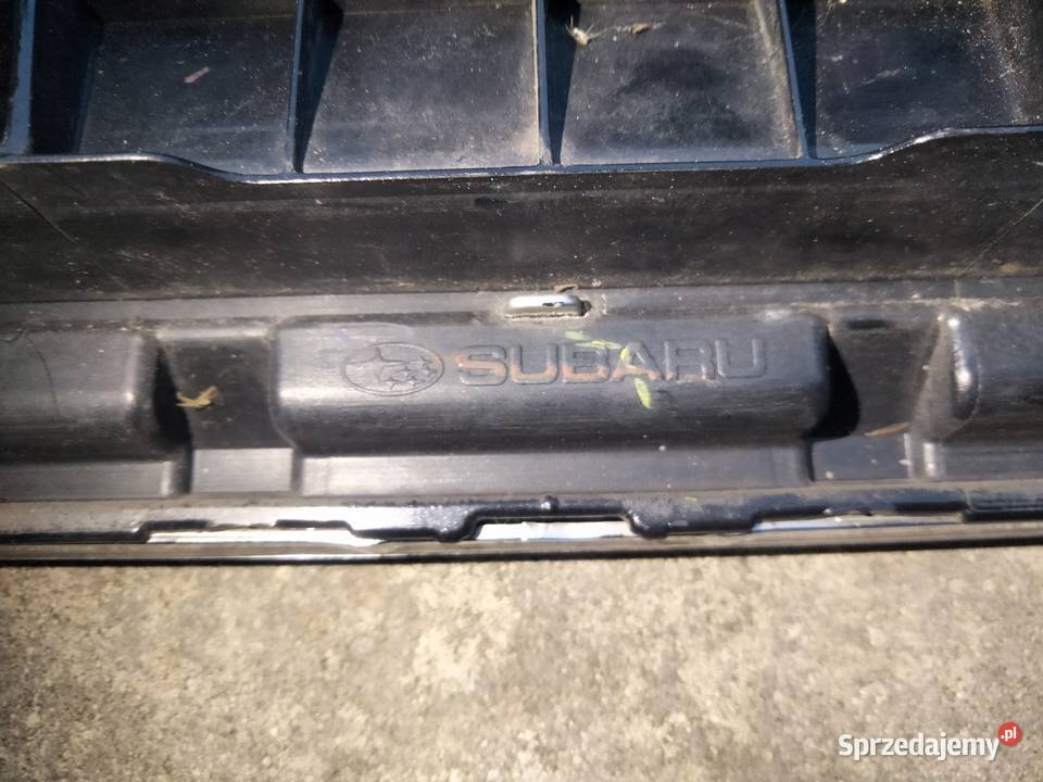 GRILL ATRAPA SUBARU OUTBACK 17 z chromem Rok produkcji 2003 lubelskie Puławy