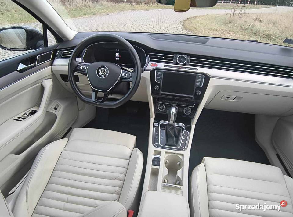 PASSAT B8 HIGH VITRUAL DSG LED SKÓRA NAVI HAK Lublin sprzedam