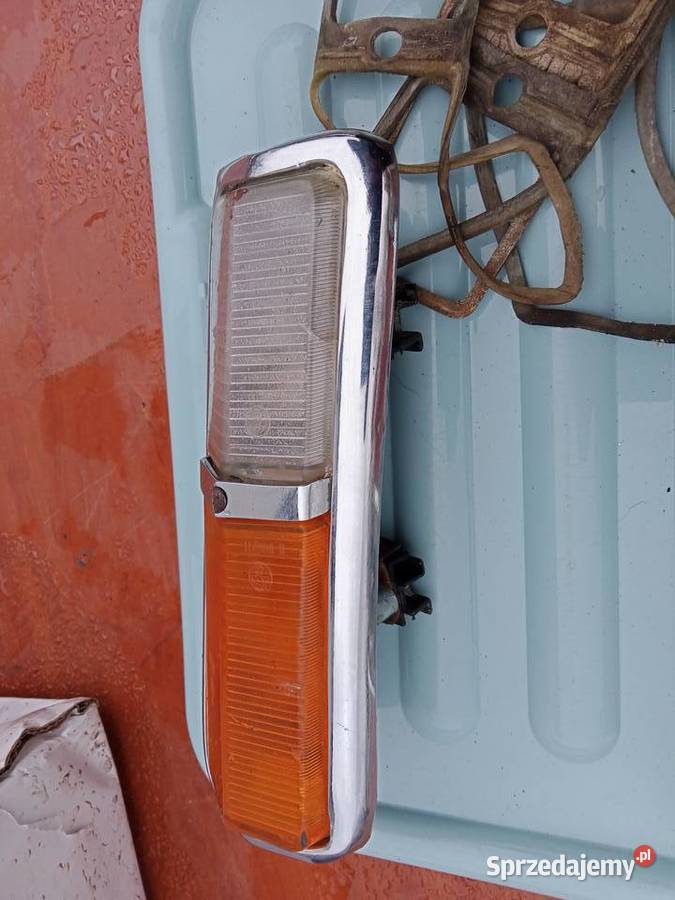 Fiat 125p 1300 kierunkowskazy L i P przednie 68
