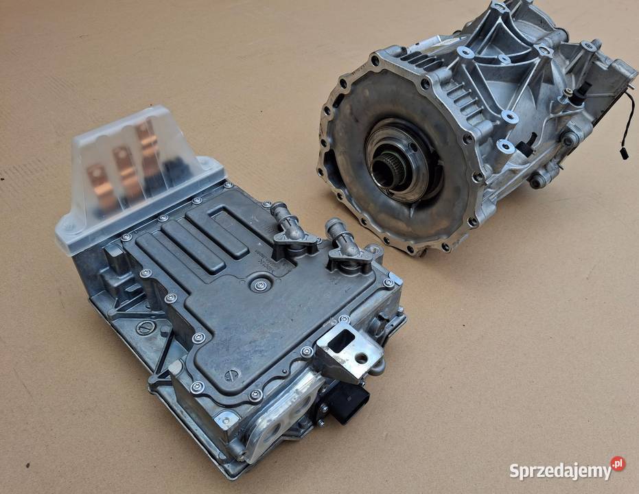 PORSCHE TAYCAN AUDI ETRON SILNIK ELEKTRYCZNY osobowe Bieleń