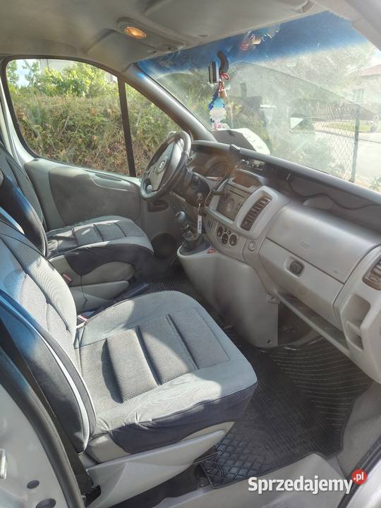 Opel Vivaro Rok produkcji 2005 Piaski