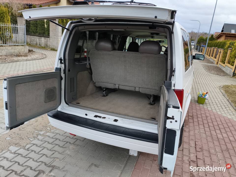 Piękny Van Chevrolet Astro 43 V6 AWD 2004 Bytów