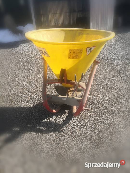 Rozsiewacz do nawozów lejek lubelskie Żółkiewka-Osada sprzedam