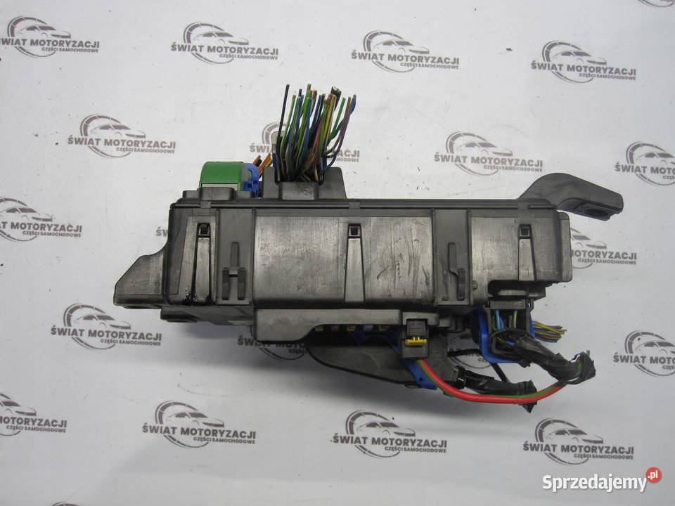 OPEL CORSA D skrzynka bezpieczników 93196921