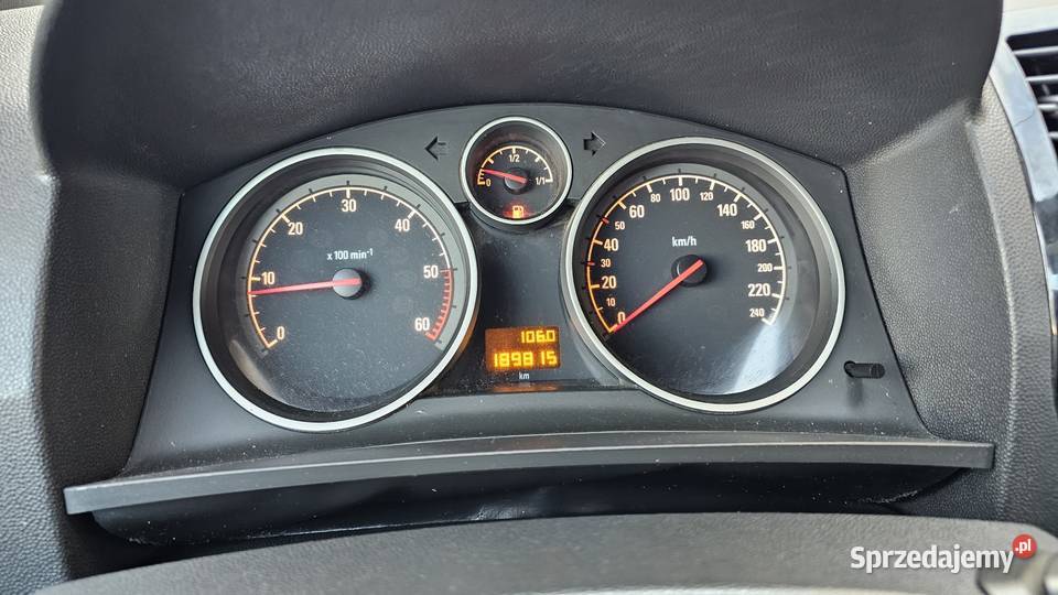 Opel Zafira B 17 2011r Lift 7os CDTI 125 z