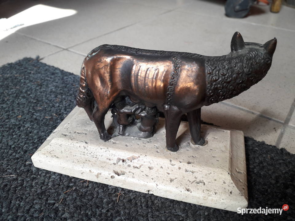 Figurka wilczyca kapitolińska Warszawa
