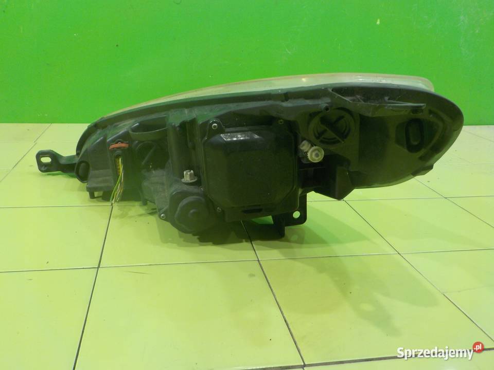 PEUGEOT 407 COUPE 30 V6 06r 2D COUPE lampa prawa Lampy przednie mazowieckie Suków sprzedam