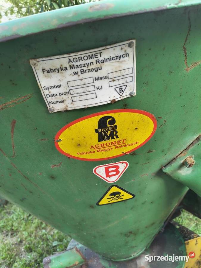Rozsiewacz nawozów bąk Blizne