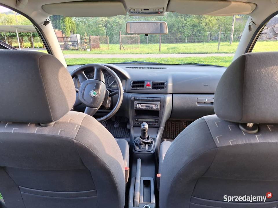 Skoda Octavia 16 Tour 16 2010 drugi właściciel małopolskie Staniątki