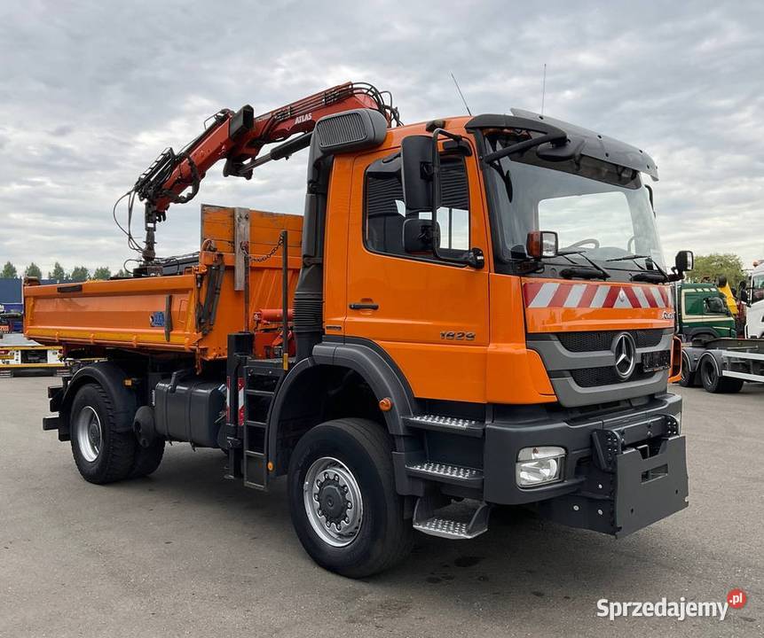 Wywrotka 4x4 z dzwigiem Mercedes Warszawa sprzedam