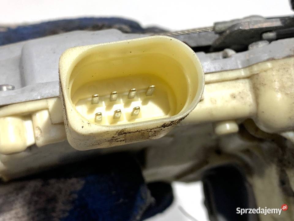 ZAMEK DRZWI PRAWY TYŁ VW PASSAT B6 Hatchback osobowe Części samochodowe podkarpackie