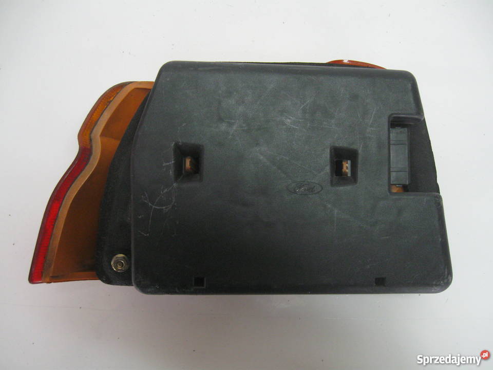 Lampa tył prawa Ford ESCORT ORION lampy tylne Szczecinek