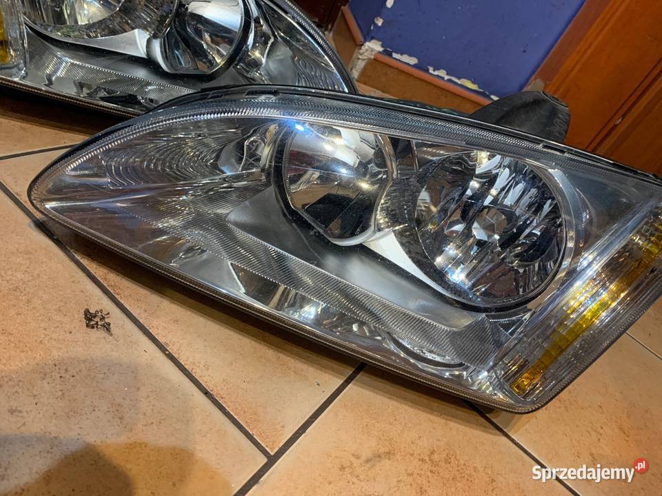 Lampy prawa i lewa FORD MK2 Focus prawie nowe Margonin