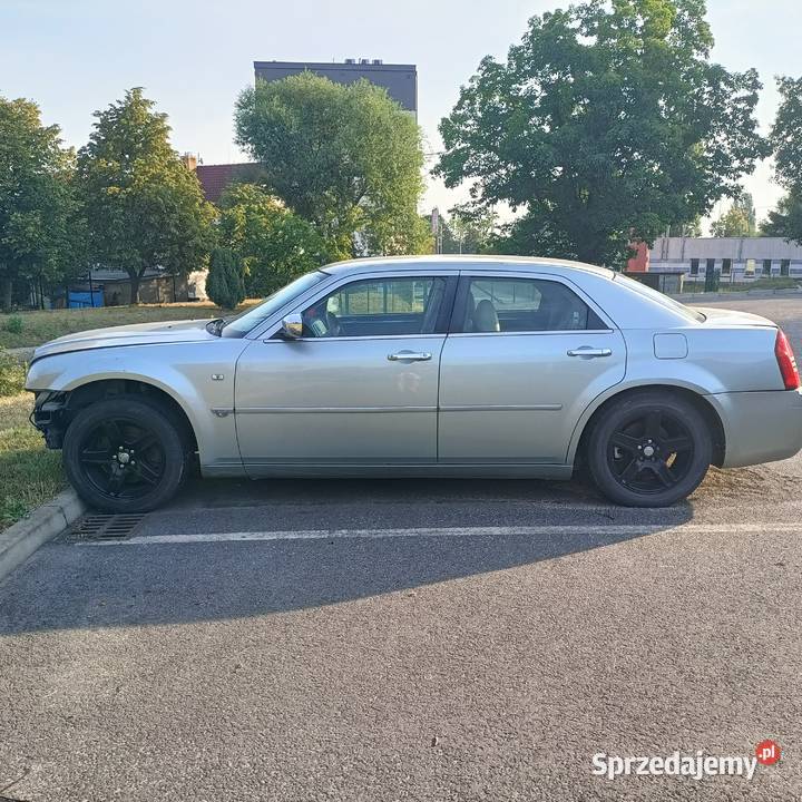 Chrysler 300 c 27 benzyna uszkodzony silnik