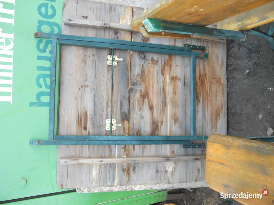 Turystyczny Kplstół drewniany rozkładany3 lawki podkarpackie