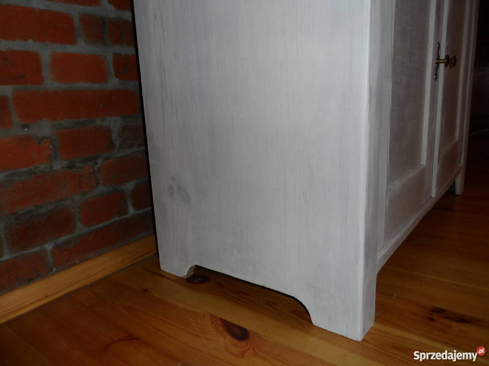 Przedwojenny kredens całkowitej renowacji Toruń