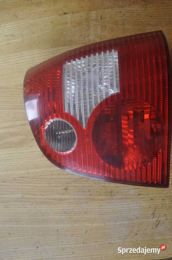 vw polo 2005 tył lampa prawa Sierakowice