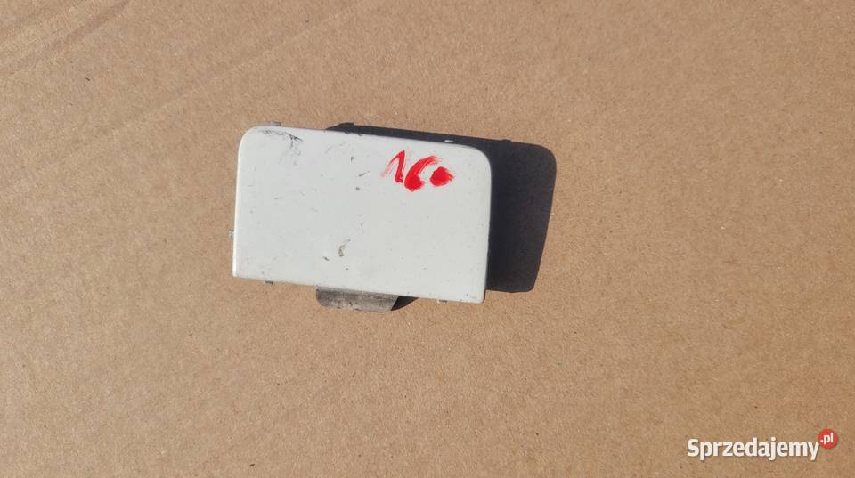 Mercedes C W204 AMG ZAŚLEPKA ZDERZAKA HAKA PRZOD osobowe