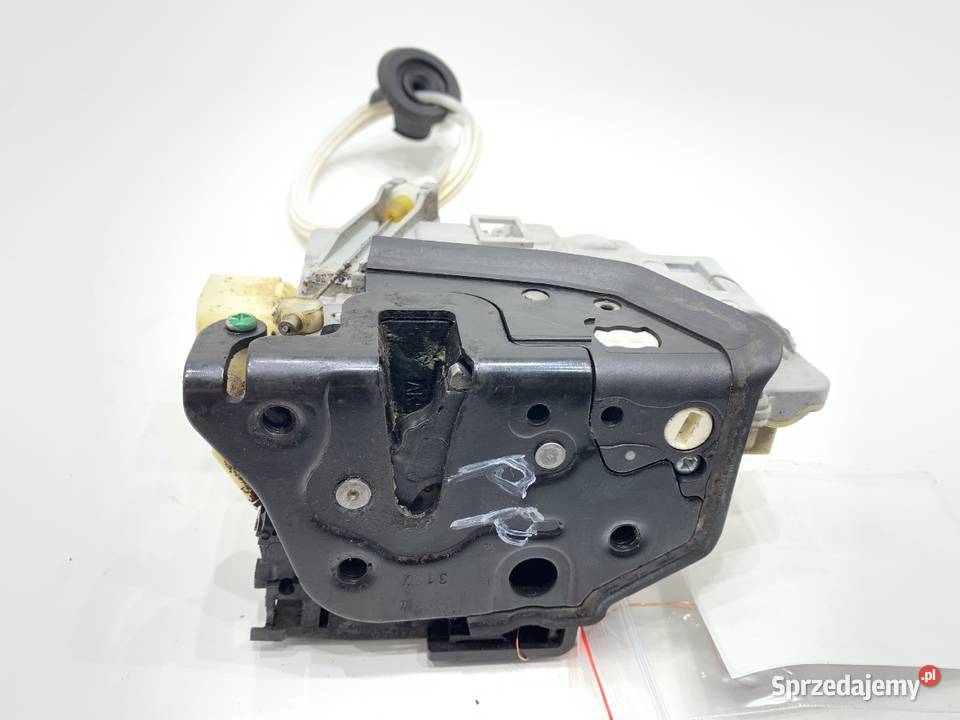 ZAMEK DRZWI PRAWY PRZÓD AUDI Q7 4L SUV