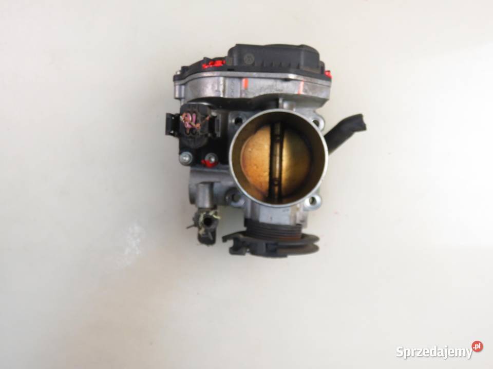 PRZEPUSTNICA AUDI A3 8L1 18 AGN 06A133164J małopolskie sprzedam