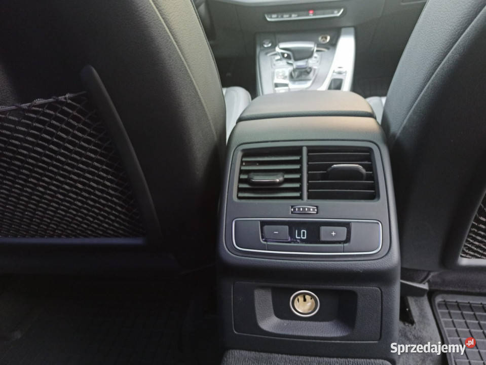 Audi A4 250 quattro bogata B9 2015 Sedan / Limuzyna podkarpackie