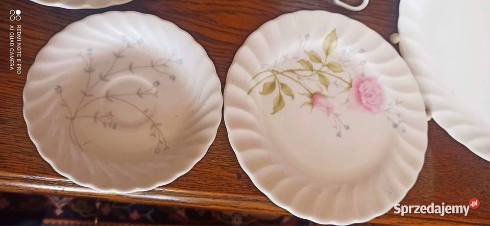 Serwis kawowy Na 12 osób z paterą Z Fat Rosa Porcelana i szkło Gdańsk