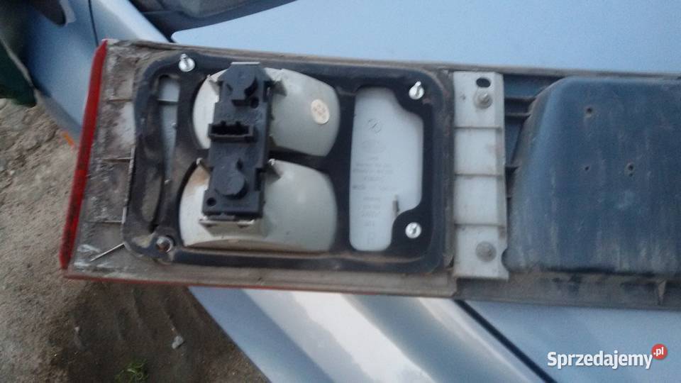 BLENDA TYLNA LAMPY W KLAPE VW SHARAN 1 LIFT Elbląg