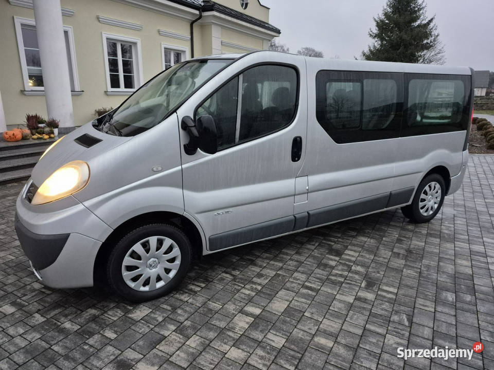 Renault Trafic LONG 9 osobowy PASANGER 115