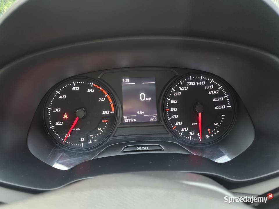 Seat Leon Bezwypadkowy 2017 Zadbany 132 Benzyna nieuszkodzony Skawina