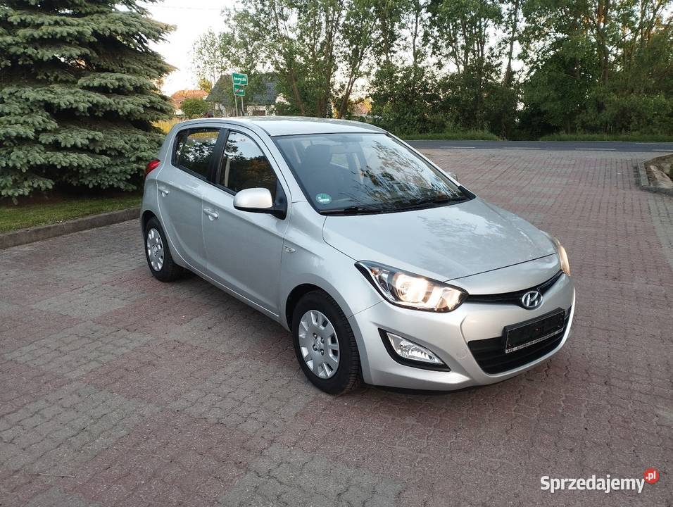 Hyundai i20 12 benzyna MAŁY PRZEBIEG sprzedam