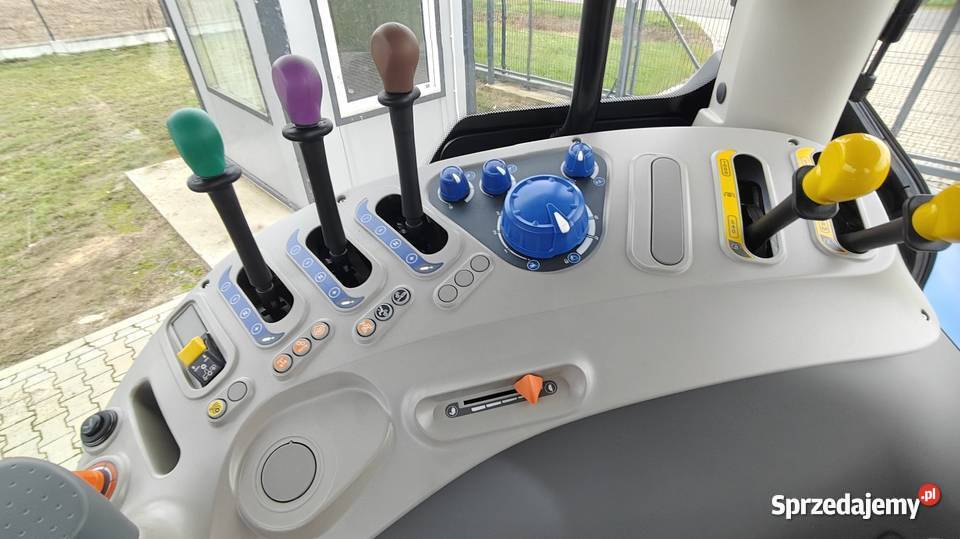 Ciągnik LANDINI 7170 RoboSix automat 165 6 cyl