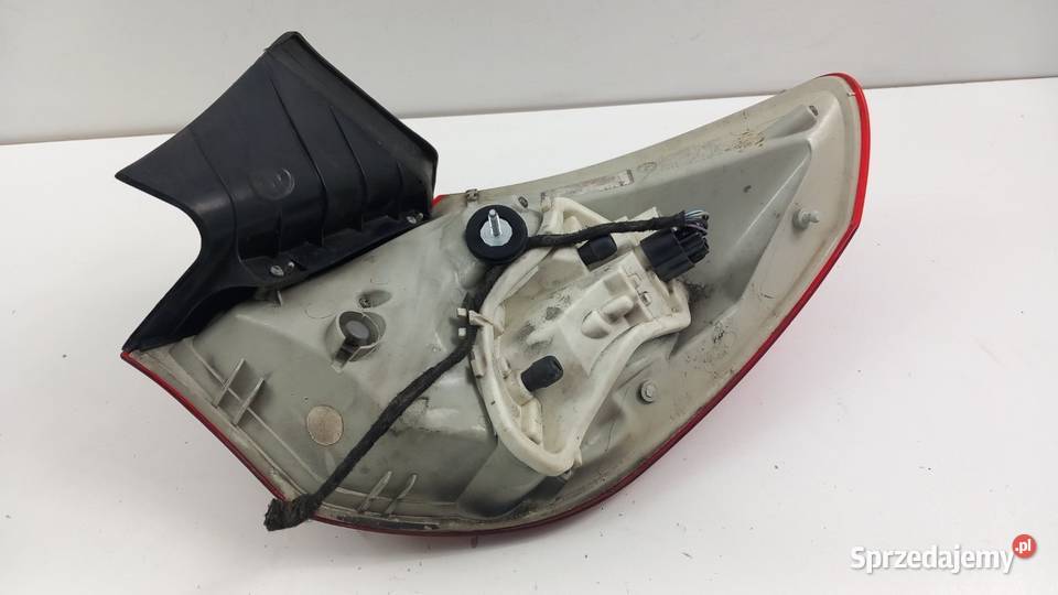OPEL ASTRA J HB LAMPA TYŁ LEWA Zbierkowo
