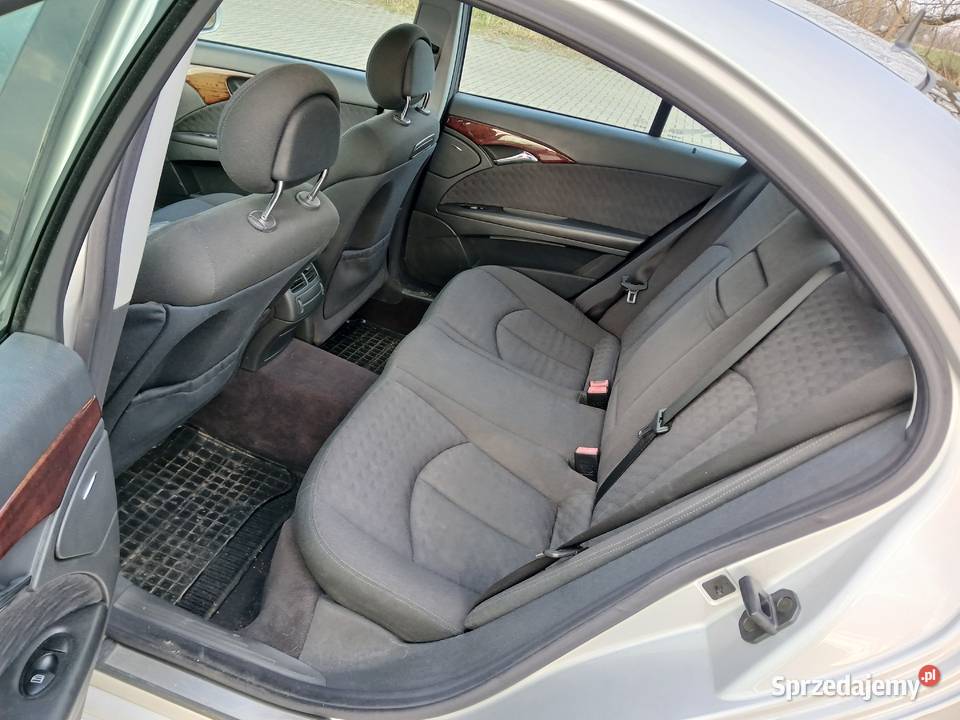 Mercedes W 211 E240 poj26 V6 LPG nieuszkodzony sprzedam