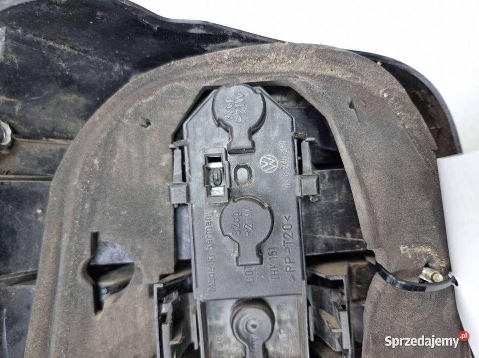 LAMPA PRAWA TYŁ VOLKSWAGEN GOLF IV 1J6945257