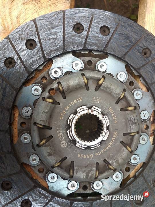 Sprzedam kompletne sprzęgło dwumasowe VW T 5 25 Karsewo