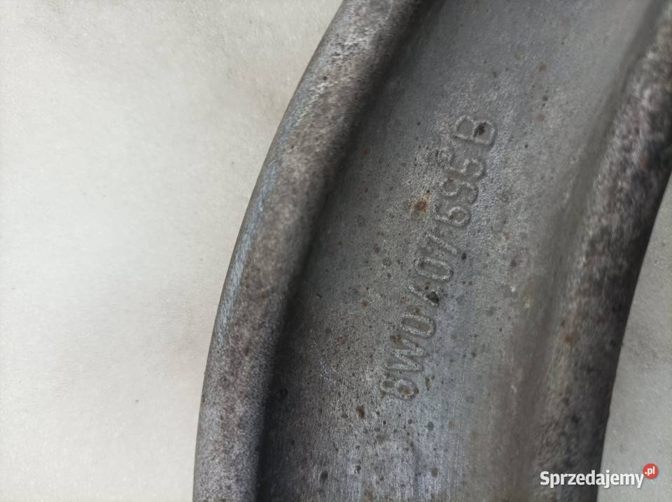 8W0407695B Audi A4 B9 A5 8W Wahacz lewy przód osobowe Skoczów