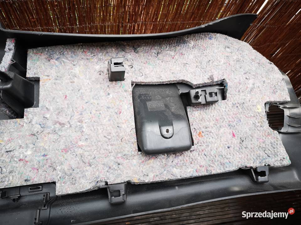 PEUGEOT 3008 wygłuszenie plastik tapicerka klapy mazowieckie