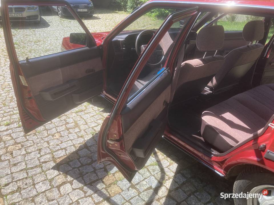 Toyota Carina II super stan Zgierz