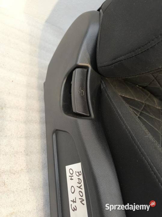 FOTEL PRAWY PRZÓD EUROPA HYUNDAI BAYON osobowe