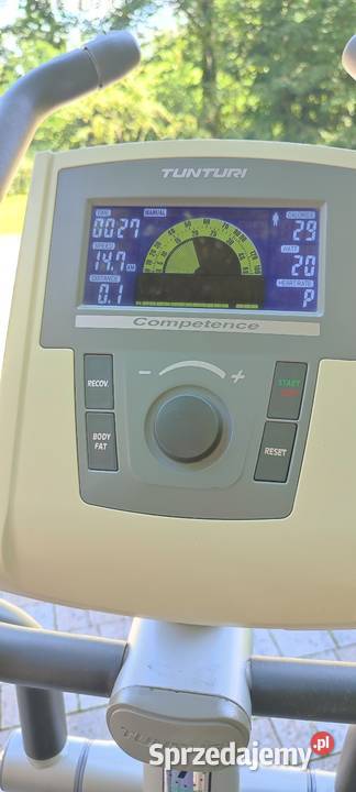 Orbitrek elektromagnetyczny TUNTURI CF3016 Jasień