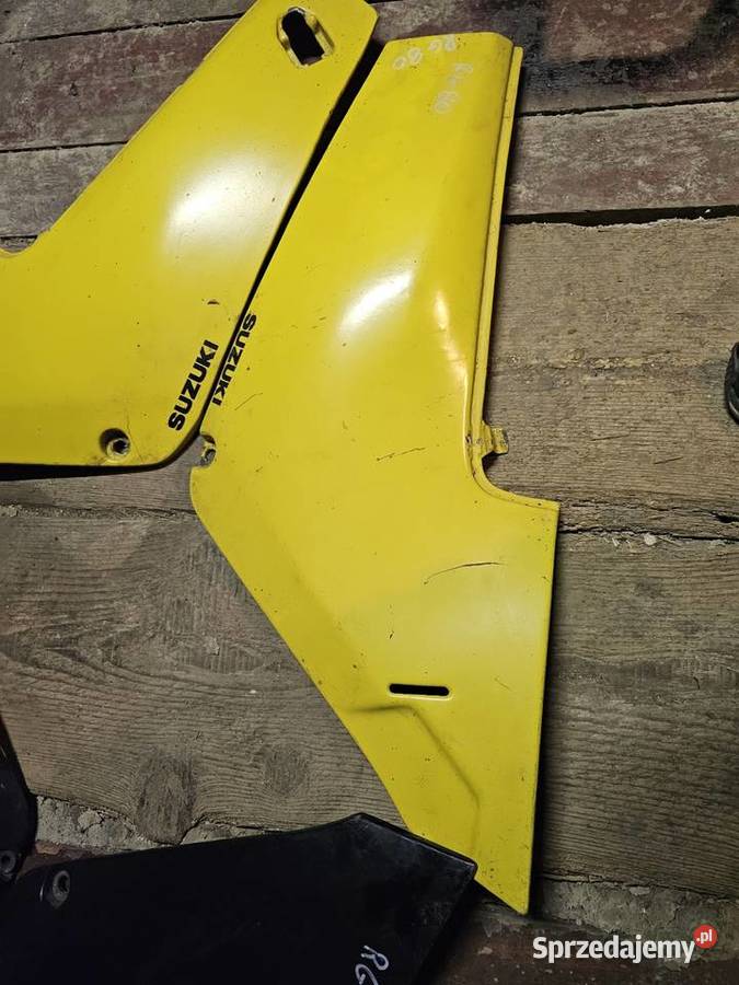 Suzuki RG 80 boczki boczek plastik plastiki Plastiki Jelenia Góra