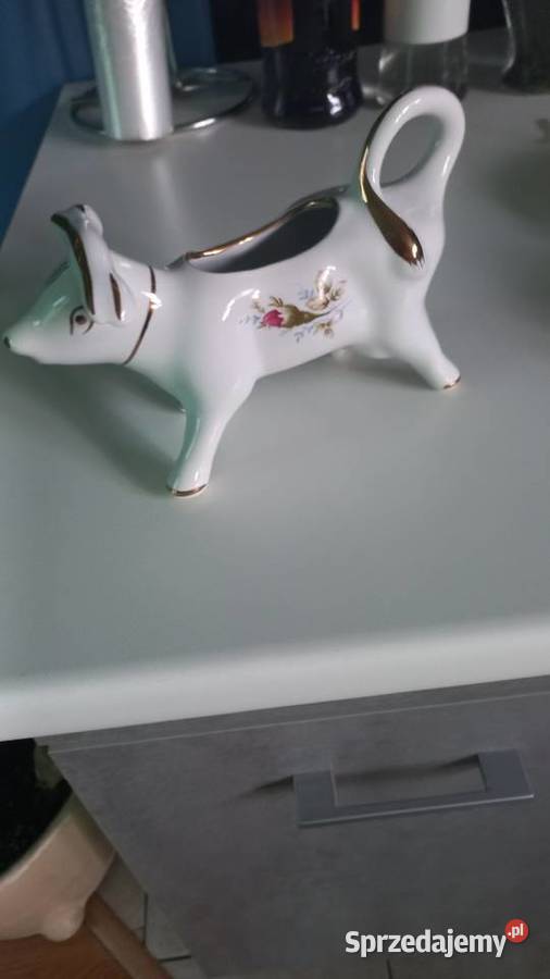 Piękna porcelanowa figurka byka do sosu Poznań
