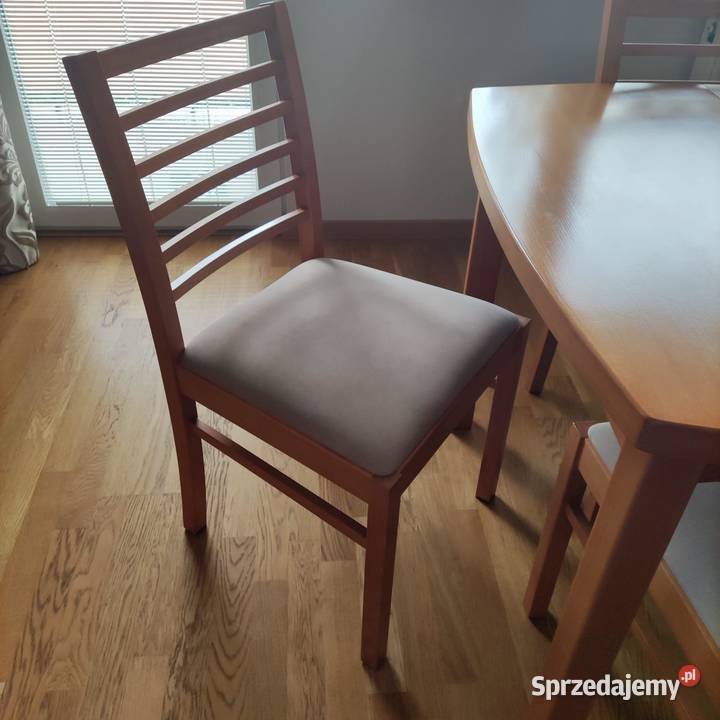 Stół fornirowany rozkładany +6 krzeseł