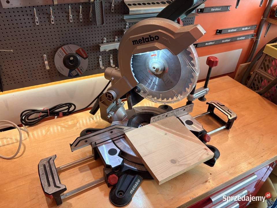Piła ukośnica Metabo 216 M Lasercut stan Box