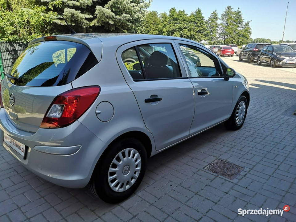 Opel Corsa 12 Benzyna 86 Klimatyzacja Isofix Strzegom sprzedam